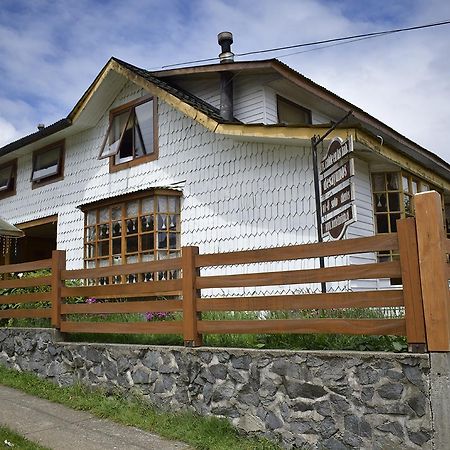 Hostal Bellavista Puerto Cisnes Exterior photo